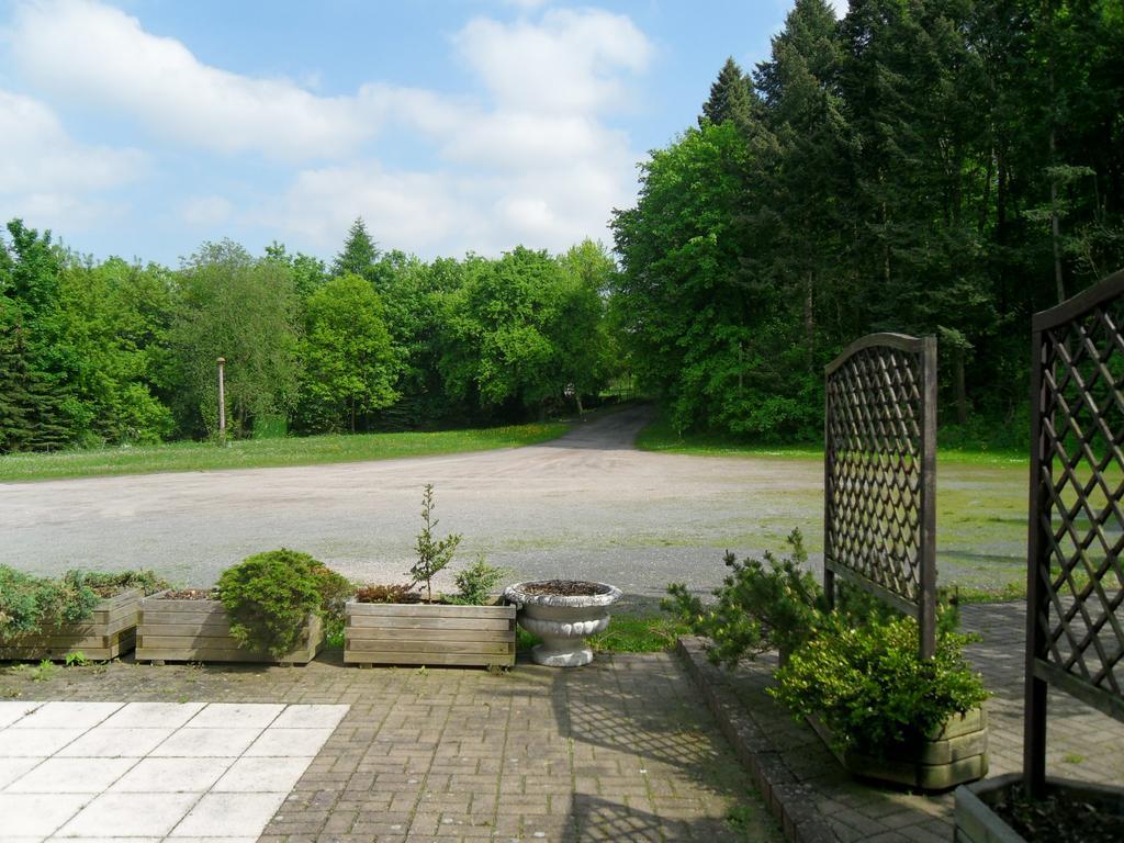 Motel Zur Festwiese Gierstadt Ngoại thất bức ảnh