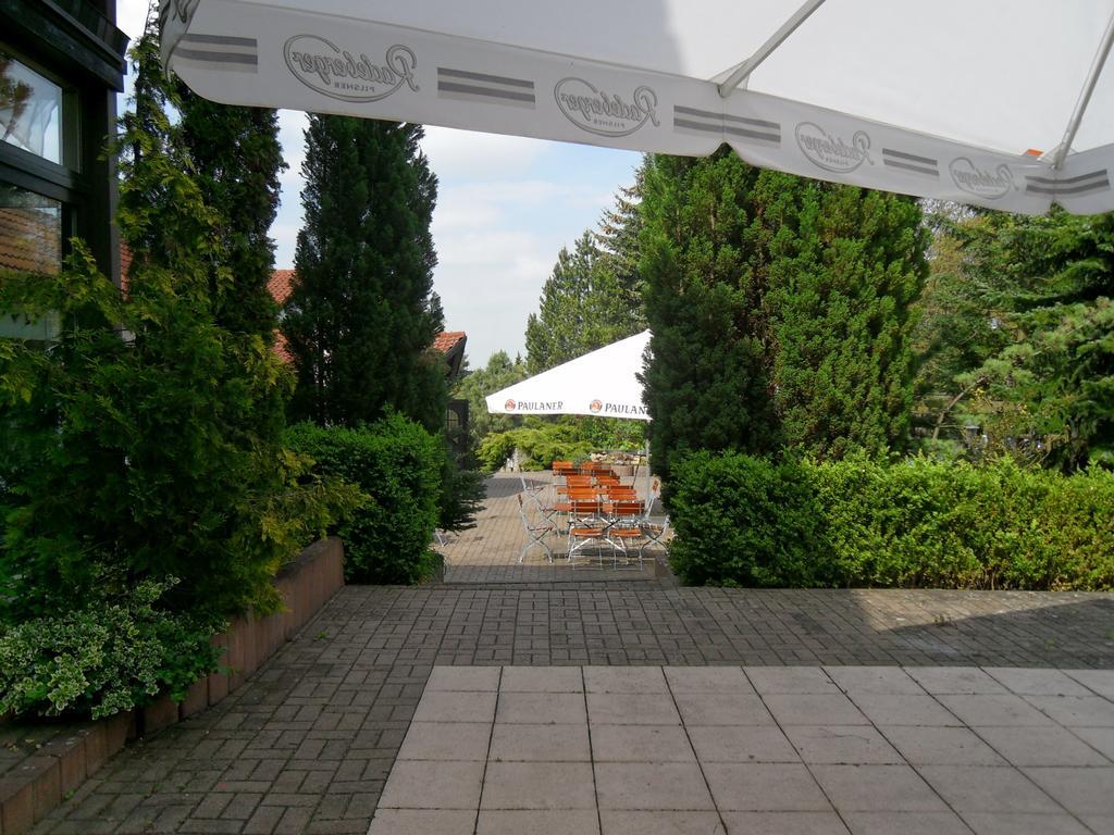 Motel Zur Festwiese Gierstadt Ngoại thất bức ảnh