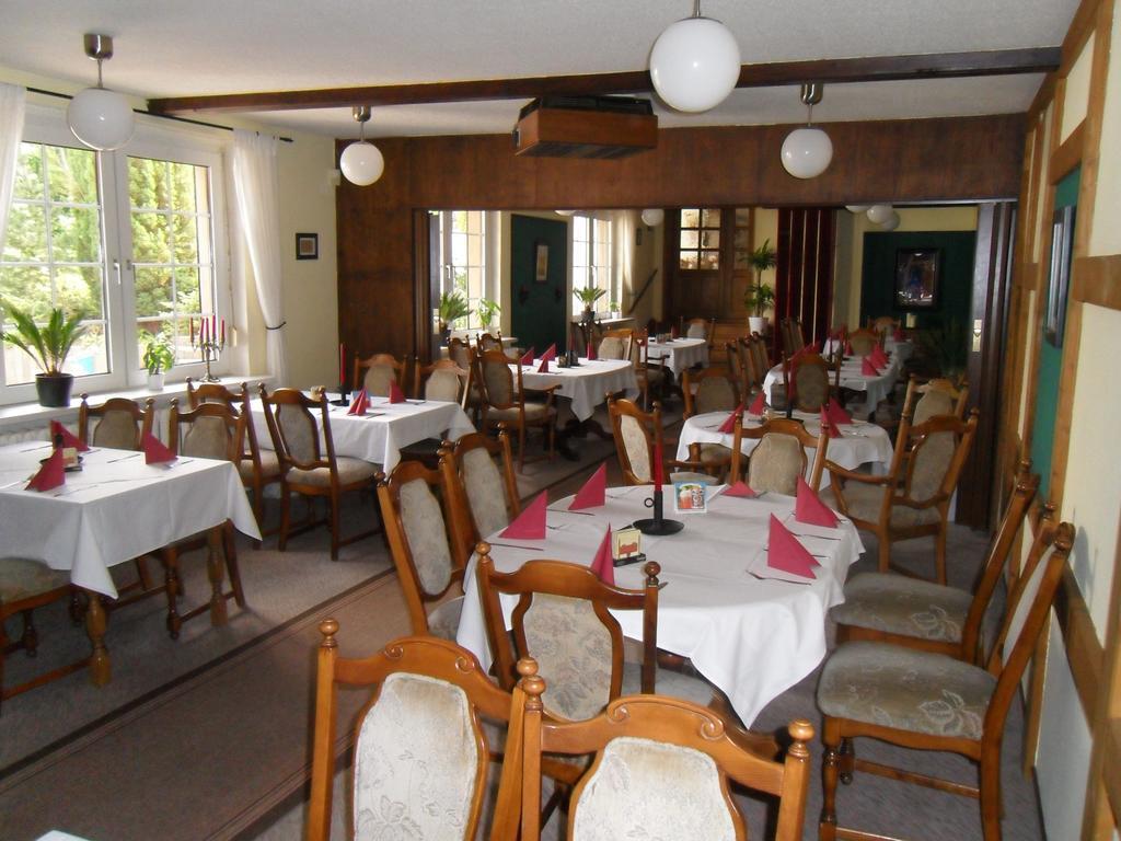 Motel Zur Festwiese Gierstadt Ngoại thất bức ảnh