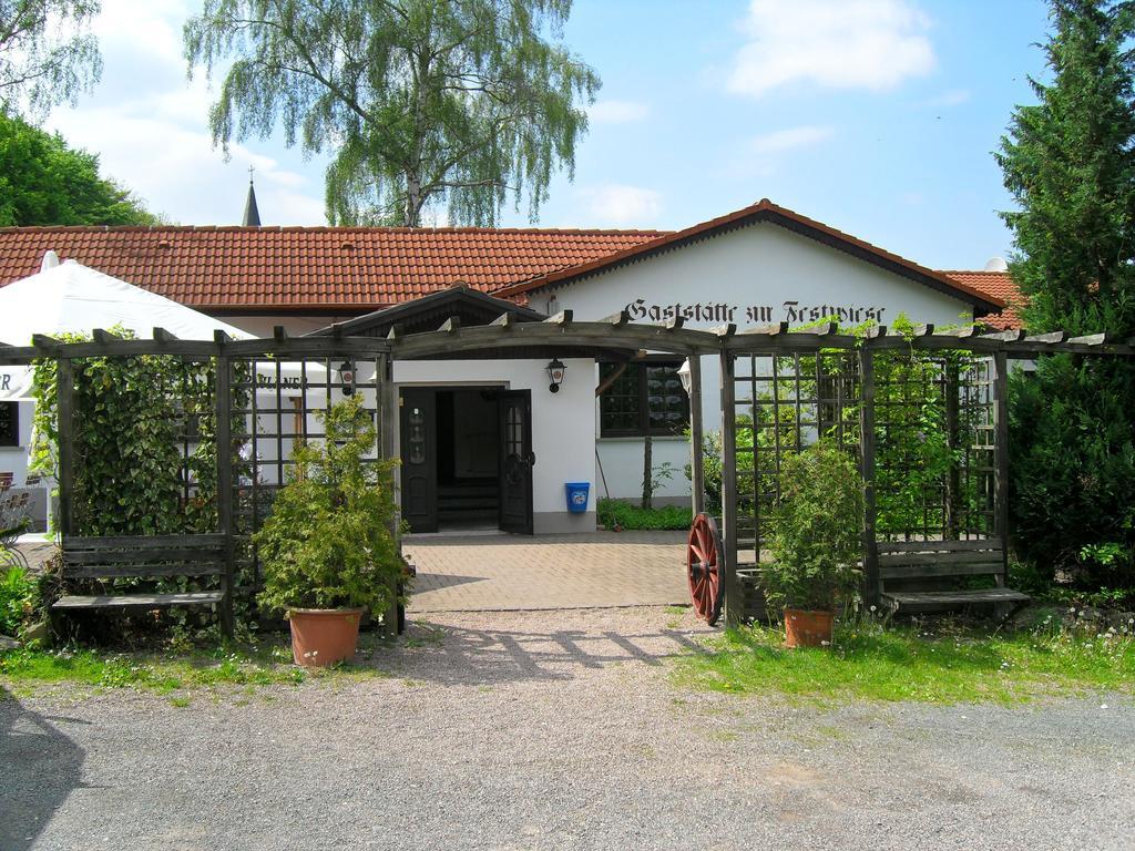 Motel Zur Festwiese Gierstadt Ngoại thất bức ảnh