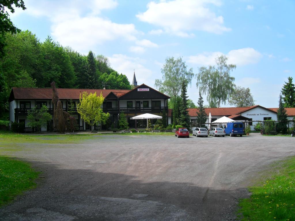 Motel Zur Festwiese Gierstadt Ngoại thất bức ảnh
